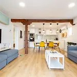 Val By Insidehome Apartment