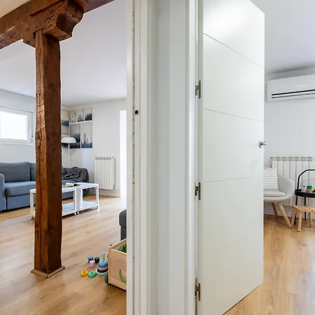 Insidehome - Val Apartment