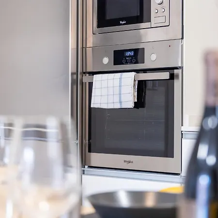 Insidehome - Val Apartment *